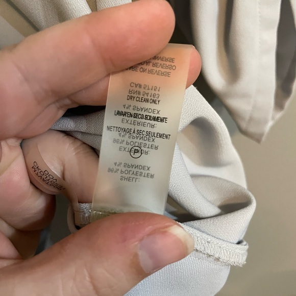 Calvin Klein grey blouse. Size Medium - Picture 4 of 6